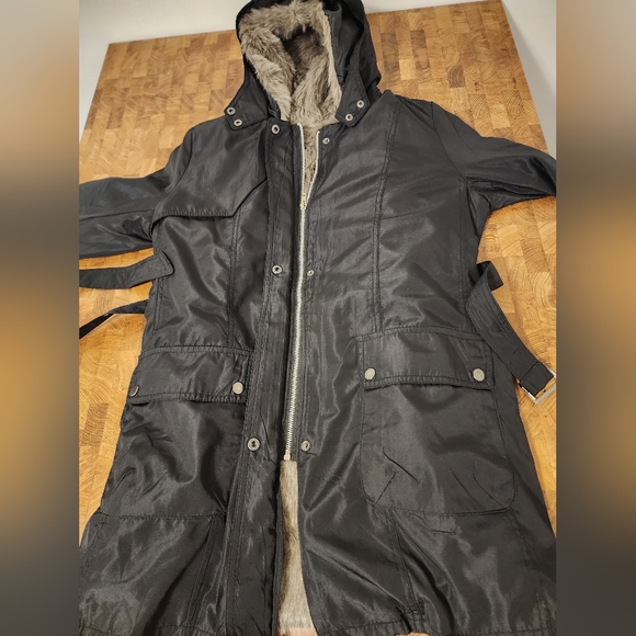 ❄️🌡❄️Winter Coat Girls Large, Lined, Black, zip out liner with belt, hooded❄️🌡 - Picture 14 of 16
